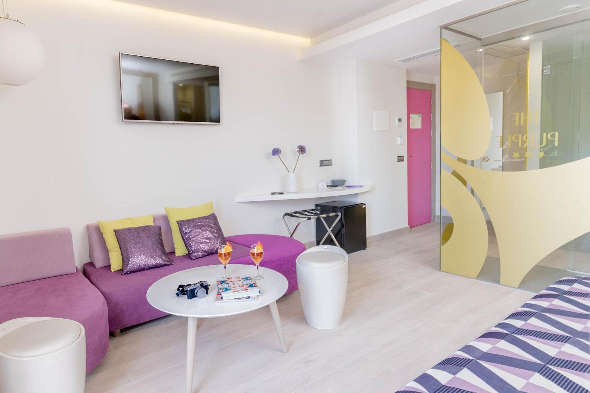 The Purple Hotel - Adults Only Sant Antoni de Portmany Стая снимка
