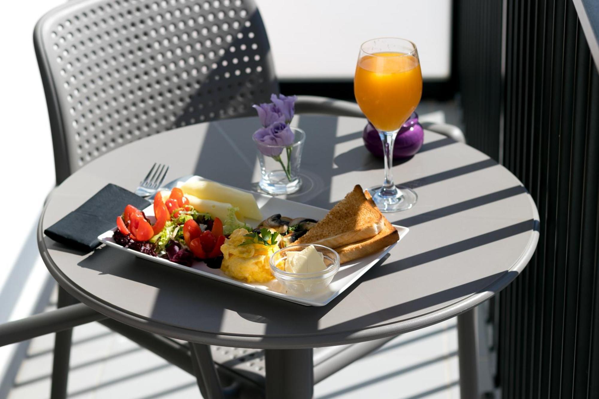 The Purple Hotel - Adults Only Sant Antoni de Portmany Екстериор снимка