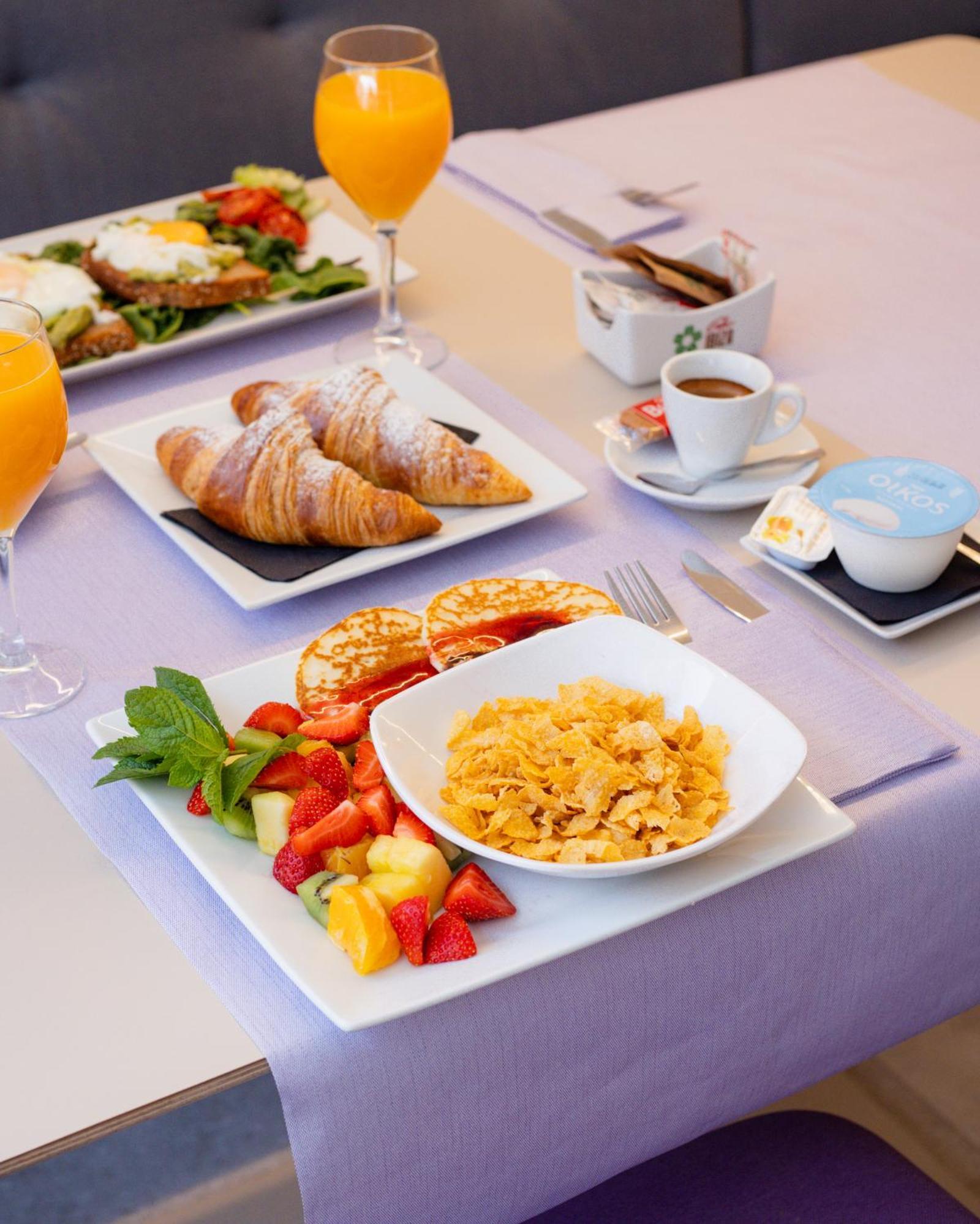 The Purple Hotel - Adults Only Sant Antoni de Portmany Екстериор снимка