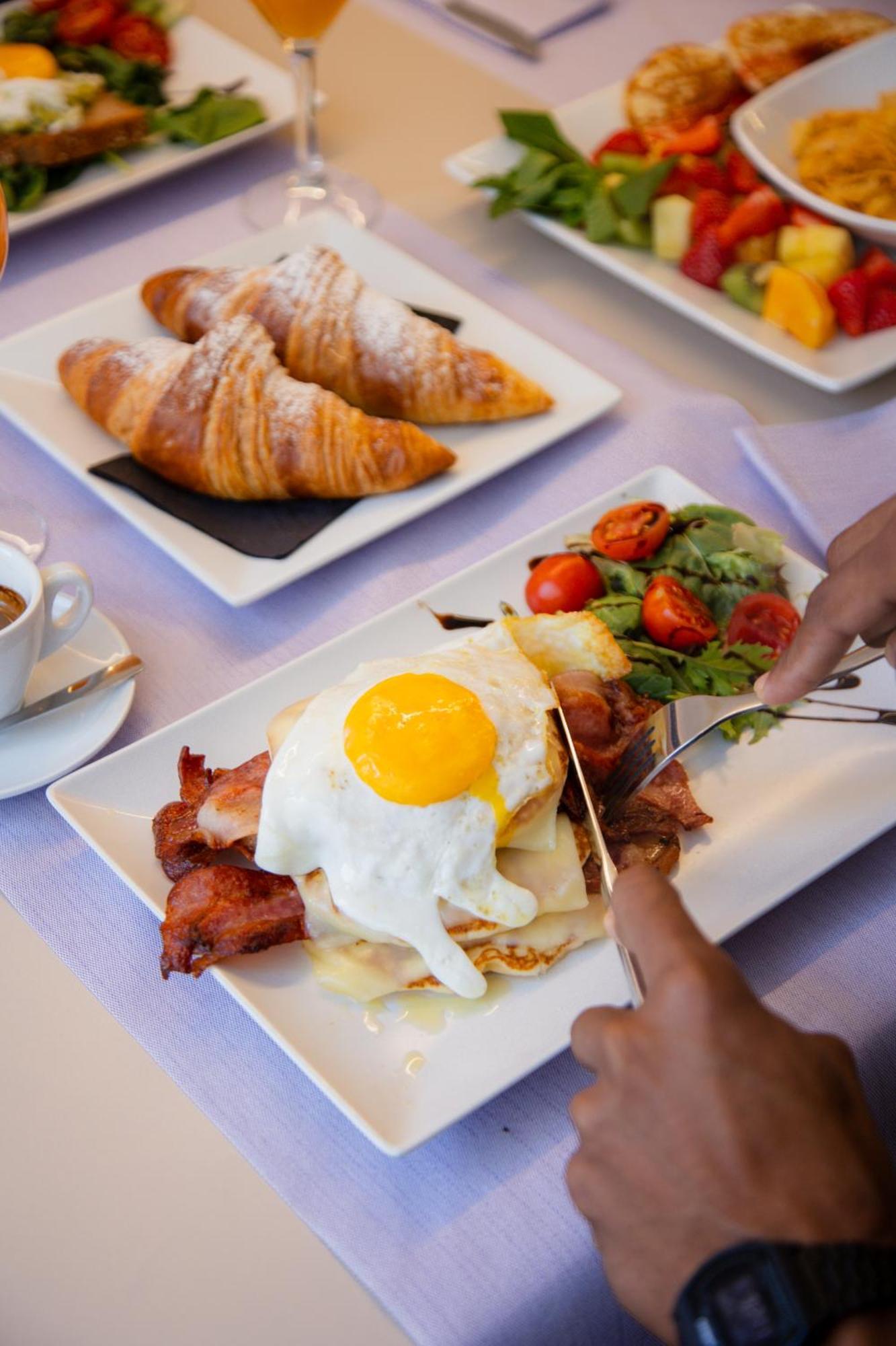 The Purple Hotel - Adults Only Sant Antoni de Portmany Екстериор снимка