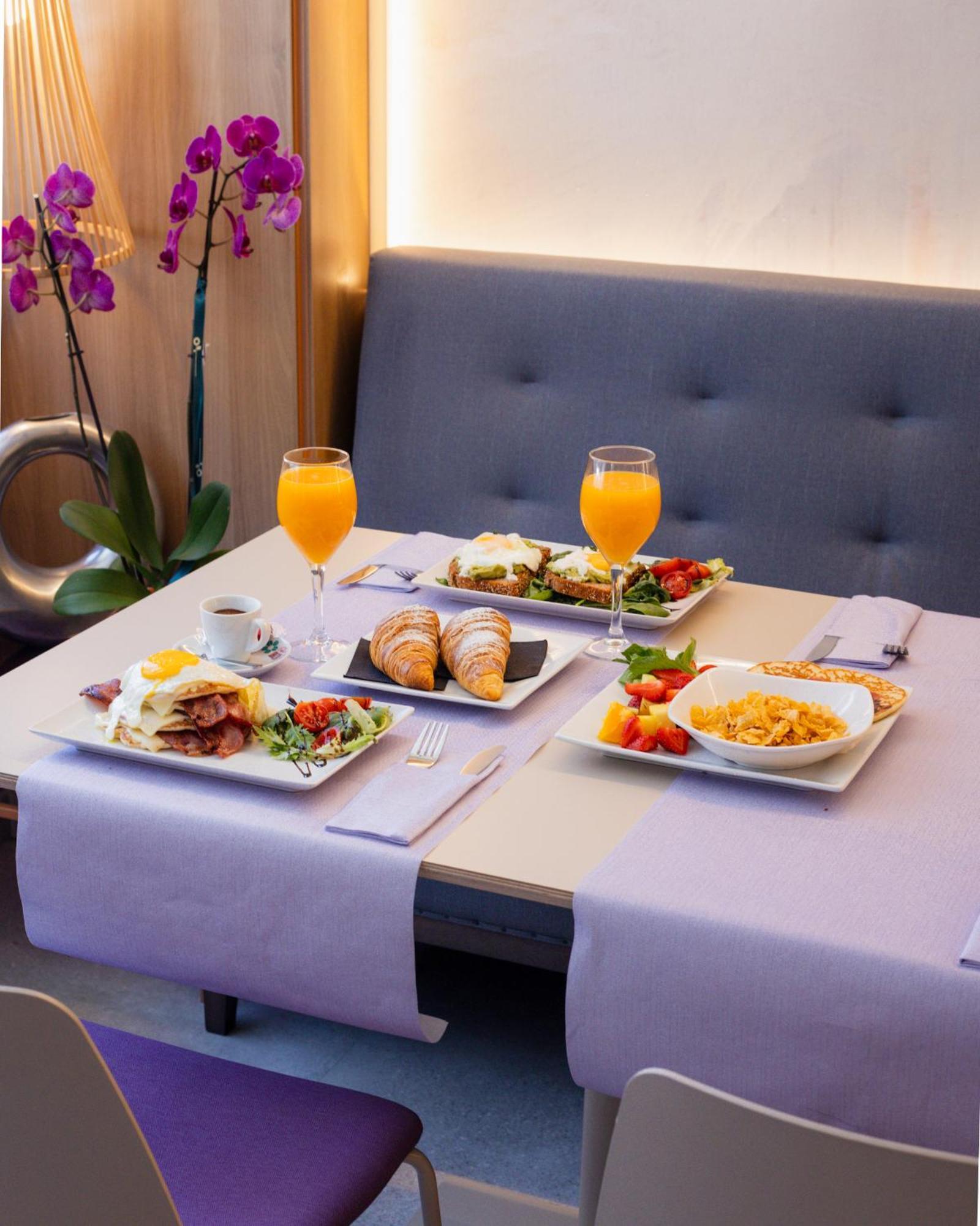 The Purple Hotel - Adults Only Sant Antoni de Portmany Екстериор снимка